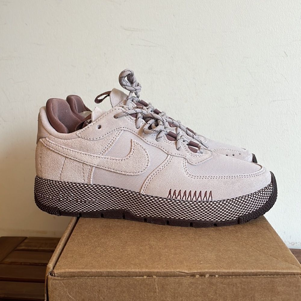 Nike Air Force 1 Wild Platinum Violet USA Women Size 7/UK 4.5/EU 38(FB2348-003) - Picture 5 of 9